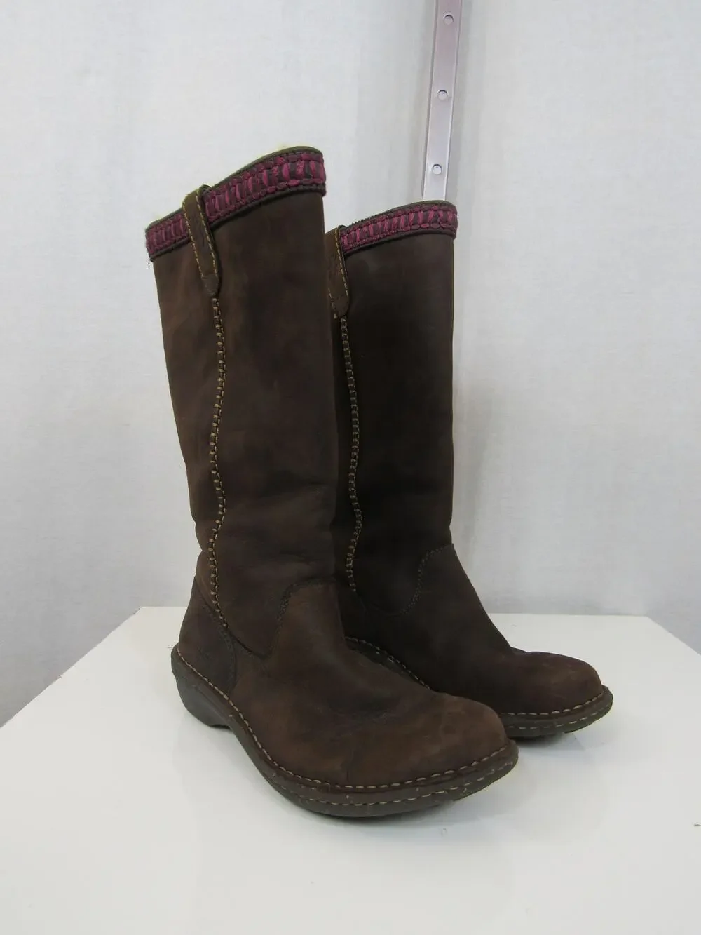 UGG Australia Women's US 8 Brown Suede Leather Sheepskin Lined Winter Boots